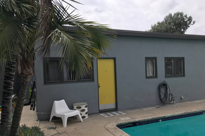 Private entrance in backyard near pool - Cute ADU Available