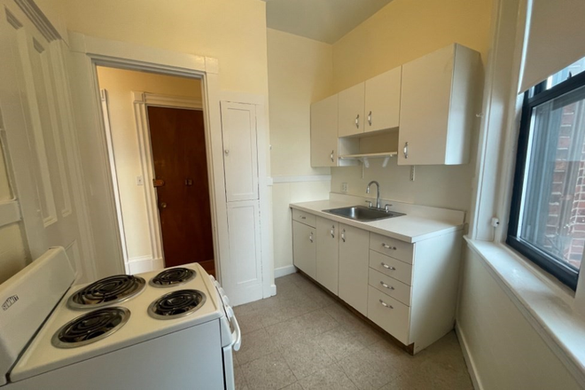 a - 2 bedroom in Back Bay by Mass Ave Apartments