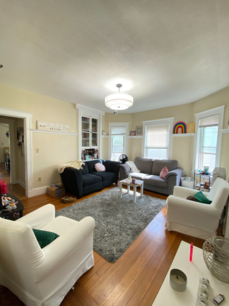 Living room - 5 OFF-STREET PARKING - 5 MINS TO BALL SQ. STATION -- Renovated w/ deck & large backyard