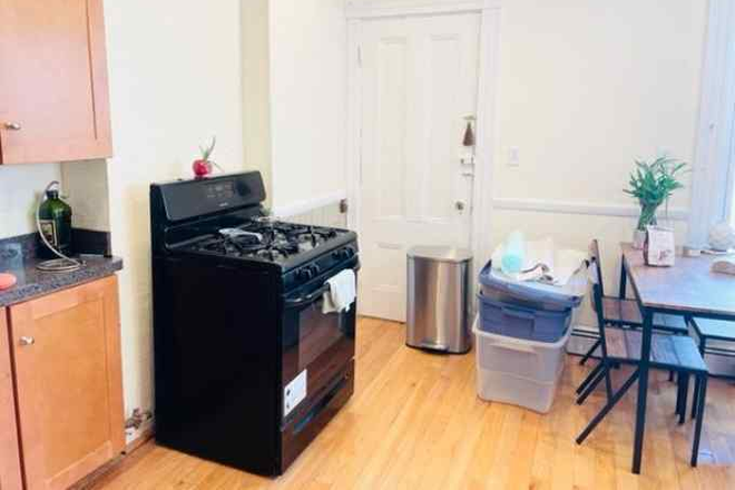 kitchen - No fee !Fantastic location! clean, spacious, minutes to MIT, redline, Central sq, Apartments