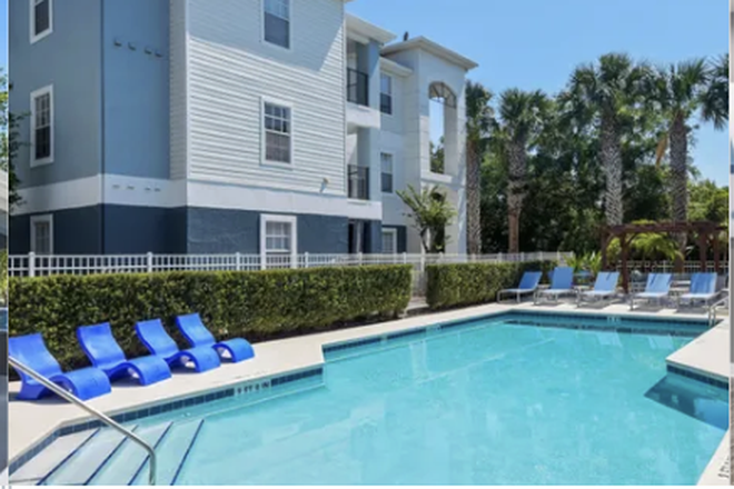 Pool - College Station Apartments