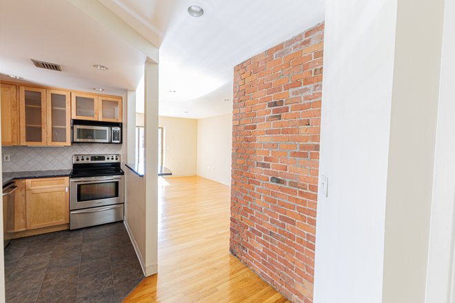 kitchen - Sunny Fenway 1 bed with in unit laundry, AC, and private deck for 6/1 - NO FEE! Apartments
