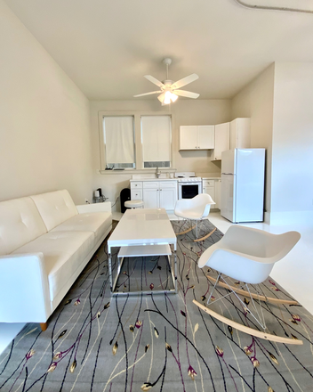 Liv rm - Ultimate location! Mint condition, furnished. June 1 lease Apartments