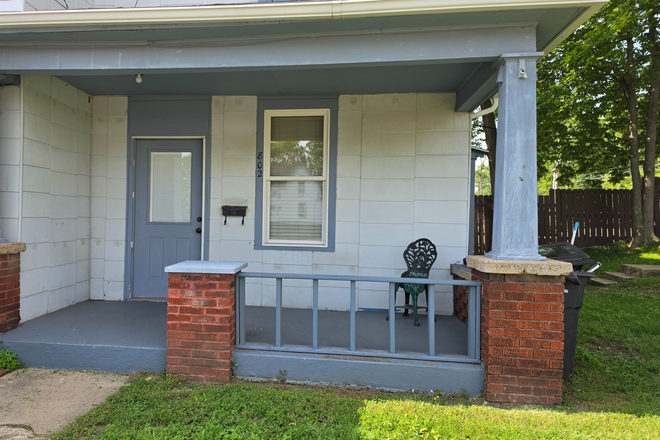 House - Studio Apartment Available Now!