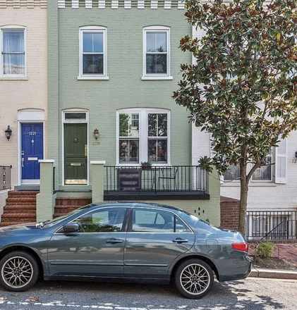 Adorable townhouse next to M street, walkable to campus. Individual rooms or potentially full house available for sublet. - Townhouse available for sublet this summer next to Georgetown cupcakes