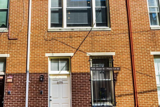  - Beautiful 2bed, 2bath townhome (gate garage parking!) conveniently located in Mount Vern