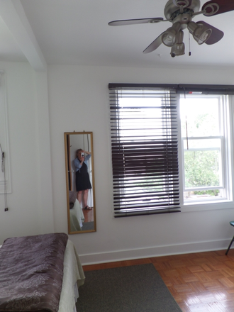 bedroom - Large furnished Bedroom with 3 windows 20 min from UofT by subway House