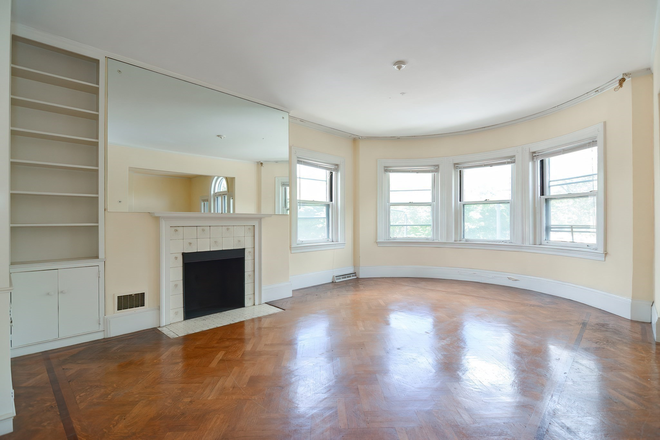 1 - Charming Apartment in Fenway Near Suffolk University