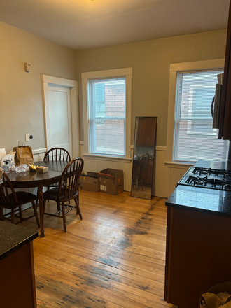 - - 56 Frederick St | Tufts Off-Campus 3-Bedroom Apartments