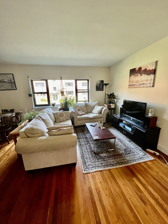 . - Renovated 3-bed. No broker fee. Contact Will McGowan 617.512.5822 Apartments