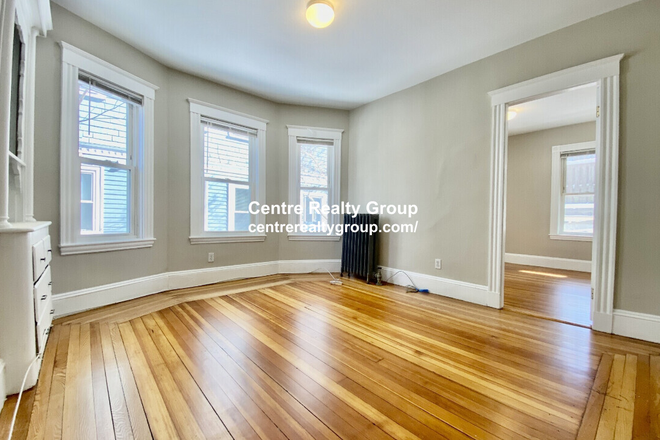 . - Beautiful 4Bed 2Bath Unit - Avail 8/1/25 Apartments