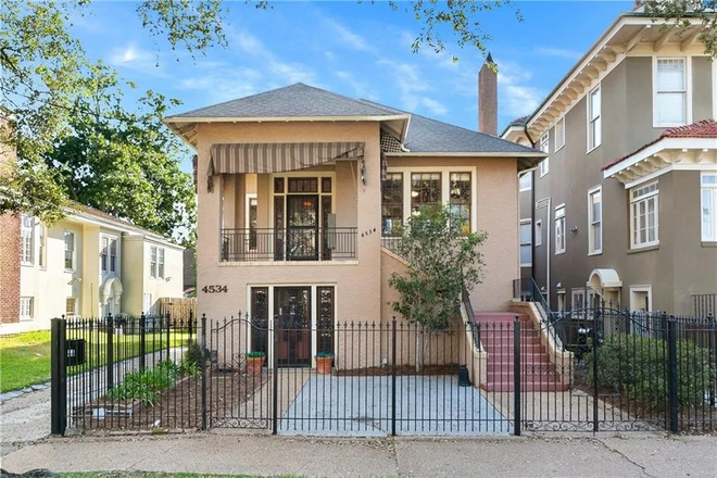 STREET VIEW - MID CITY APARTMENT RENTAL