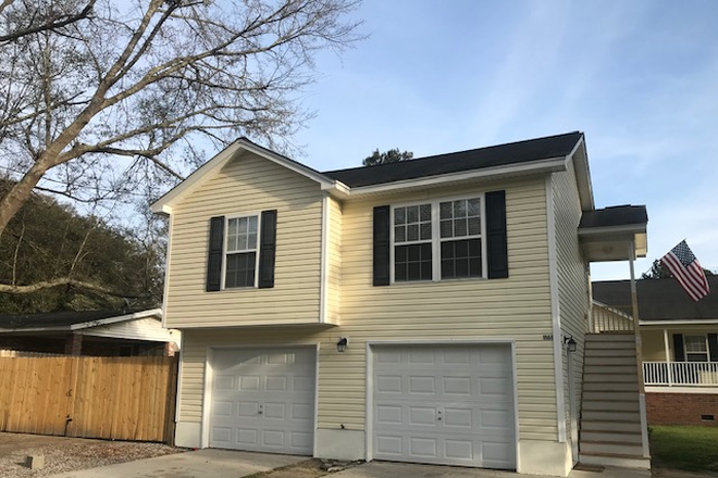 1161 Winborn - 1 BR 1 BA with separate laundry room. Newly renovated including new carpet.  Great location!
