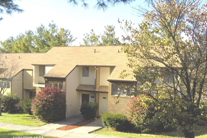 Photo - 3 Bedroom 2.5 Half Bath Townhouse