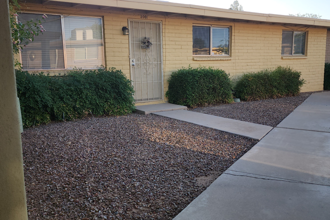 FRONT ENTRANCE - 3001 E. BLACKLIDGE DRIVE TUCSON, AZ 85716