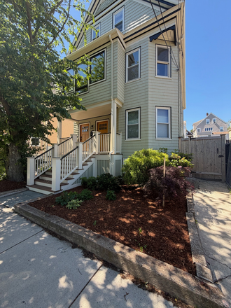 Exterior View - Spacious 3BR/2BA Duplex Near Davis Square & Green Line – Easy Commute to MGH Condo