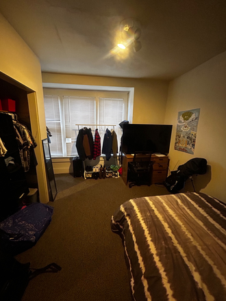 Bedroom - Elk House close to campus (Cheap Rent)