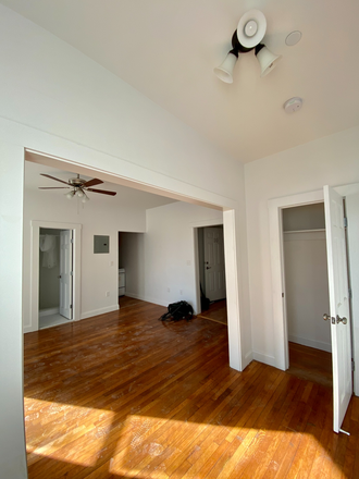 . - Renovated studio, No broker fee, Contact Will McGowan - 617.512.5822 Apartments