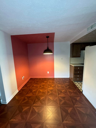 Dining nook - Terra Cotta Apartment for Rent