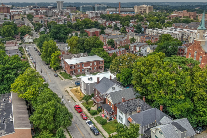 232 Oak Exterior - 232 Oak Street Apartments
