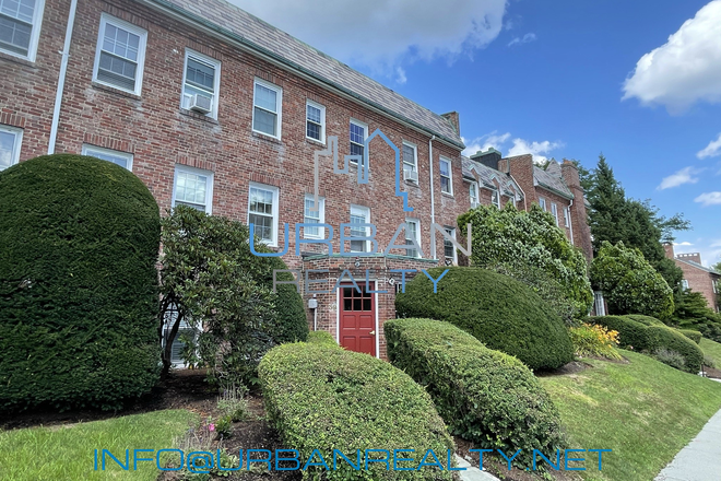 EXTERIOR - *AUGUST 1/2025* LARGE 1 BED ACROSS FROM BOSTON COLLEGE / HEAT INCLUDED / PARKING AVAILABLE FOR RENT