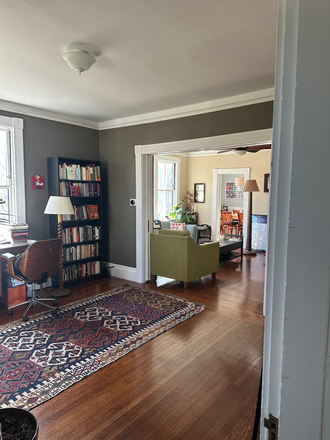 Parlor room - College Hill Large & Sunny 2BR Apartment