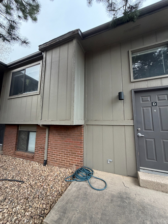 outside view - Apartment on Eisenhower Drive
