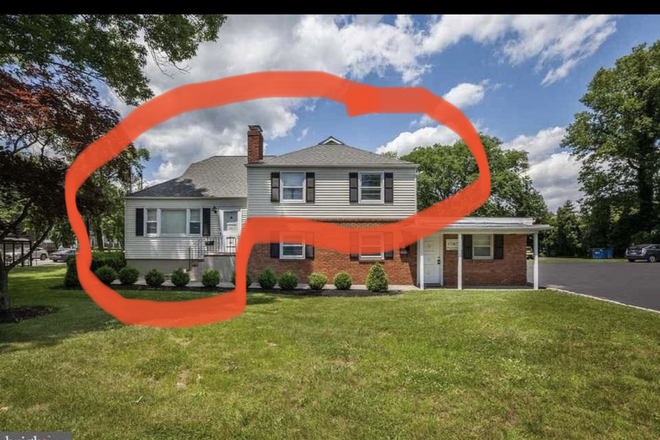 Street view-apt. outlined in red - Room for female in shared home-North Harrison St-Princeton