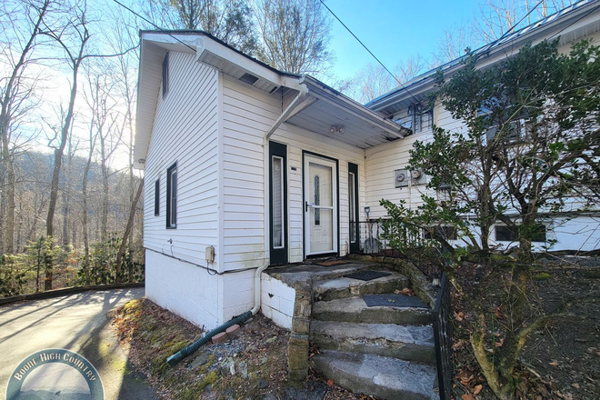 Photo - Two Bedroom Apartment on Shulls Mill Road