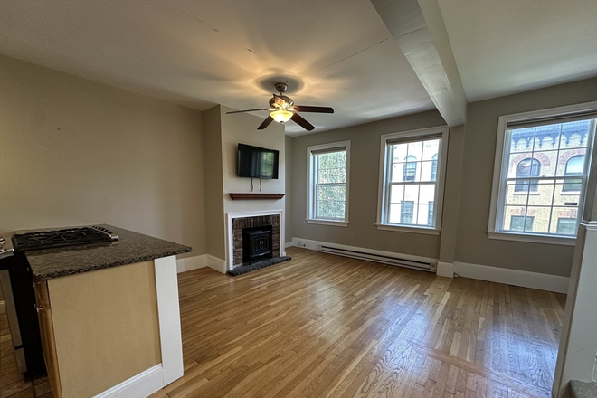 . - Amazing 2 Bed / 2 Bath in Beacon Hill available NOW!! Apartments