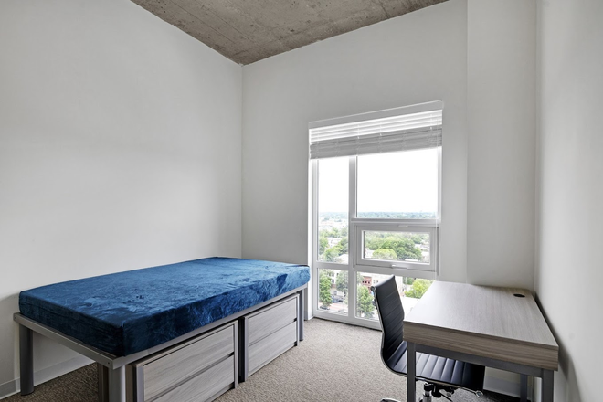 Bedroom - Parc View by Commonwealth Apartments