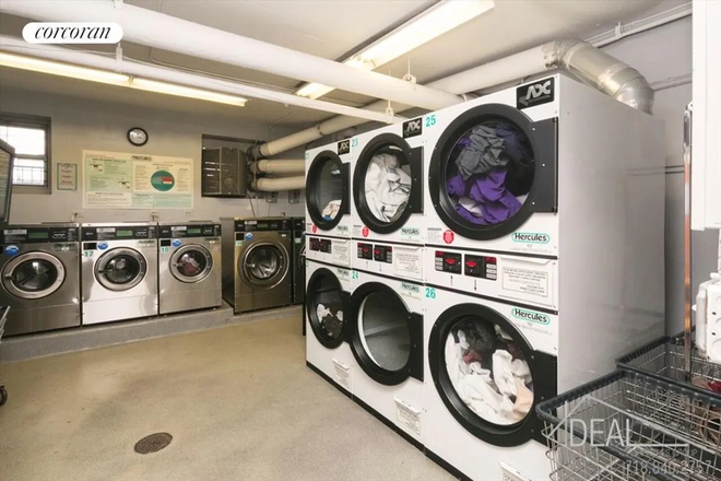 Laundry in apartment - 5 Min walking distance from NYU Tandon Apartments