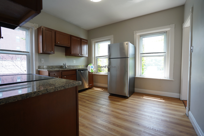 1 - AVAIL NOW NO FEE?Central Sq. 1Bed w/Office?DW?Free Laundry?Pets Allowed?No Broker Fee