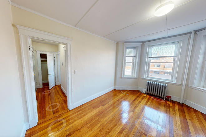 Call NOW for showings! 617-236-8550 - BOYLSTON ST - *NO FEE* CUTE BAY FRONT STUDIO IN SYMPHONY W/ H&HW INC, LNDRY IN BLDMG *AVAIL NOW!* Apartments