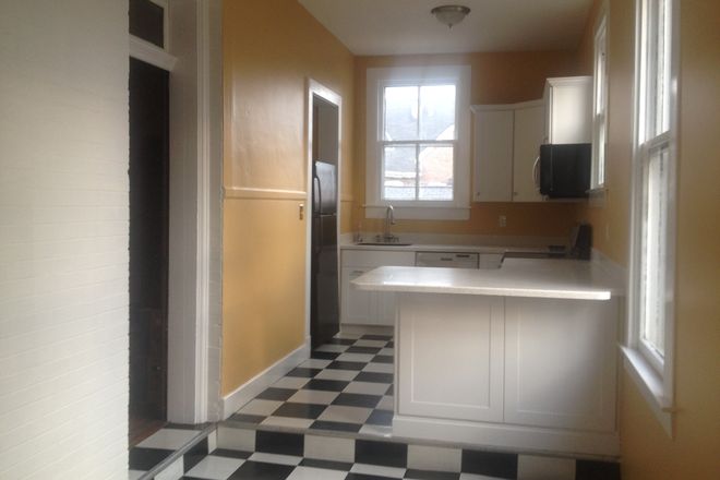 Kitchen - Cherokee Triangle Landmark District Apartment