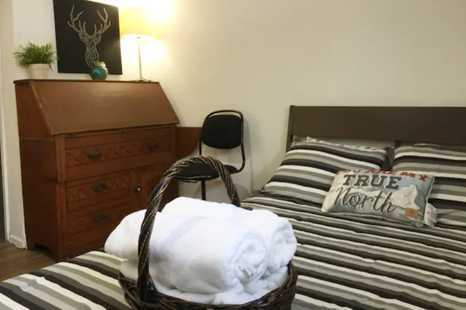 - Furnished Danforth Apartment - 2 Separate Bedrooms - Short-Term ($1100 per bedroom for 2 students)
