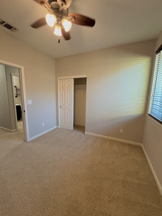 Bedroom - House close to campus