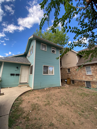 Outside Street View - Summer Sublet Duplex - 883 18th St