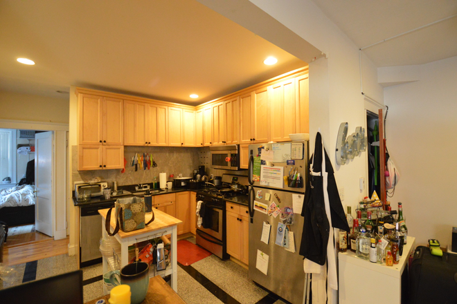 ... - COMFORTABLE 3 BEDS/2 BATHS NEAR THE CAMPUS Apartments