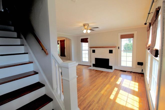 Living Room - Walk to Campus! Downtown Duplex Home Preleasing now!