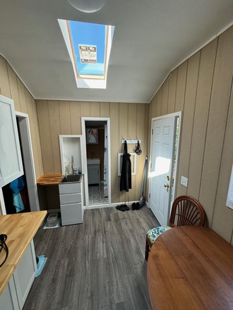 living area - Cozy cabin with all utilities included Apartments