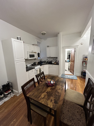 26 - 2 bedroom apartment Walking distance From Campus !