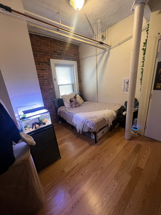 room for sublet - 2 ROOMS AVAL. FOR SUMMER SUBLET ONLY!!! Apartments
