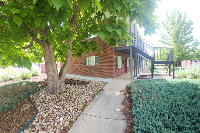 1090 30th Street Boulder - Walk to East and Main C.U. CAMPUSES. Preleasing 1 Bedroom, 1 bath Apartments