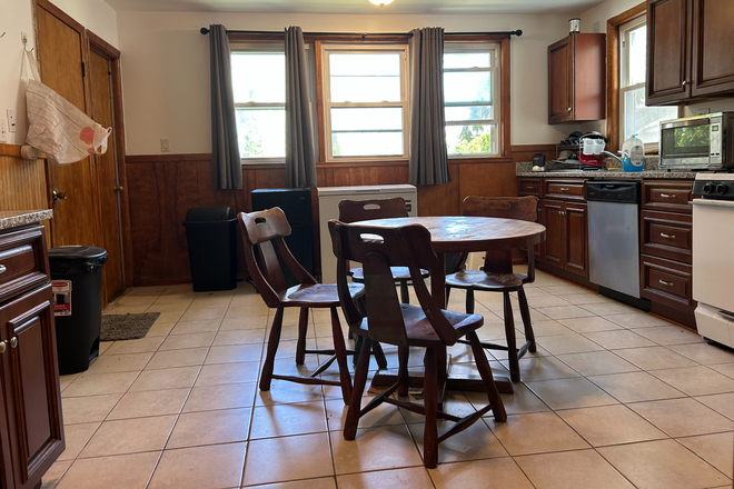 kitchen - Bedrooms available  in a newly renovated Unit within walking distance to Tufts Campus Apartments