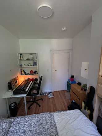 Bedroom - SUBLET FOR ONLY 650/MO (I PAY THE REST) Townhome