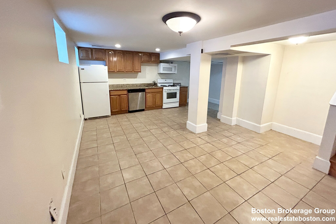 Kitchen - Spacious 2 Floor 3 bed 1 bath near NEU/Berklee Apartments