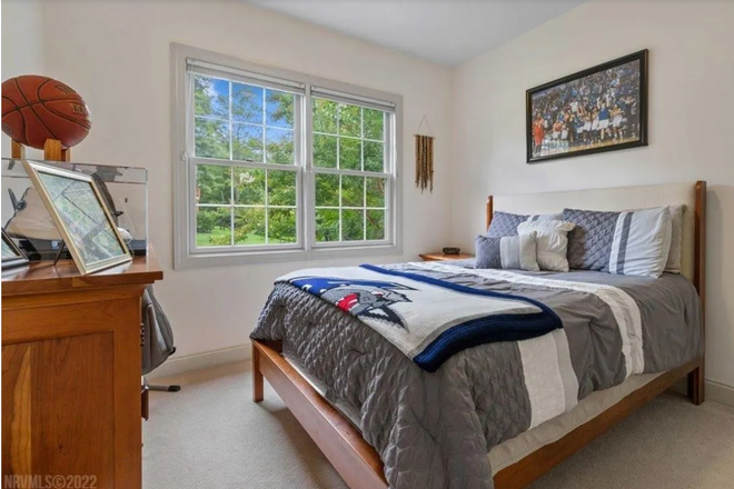 Bedroom - Townhome in the Orchards *FEMALE ONLY*