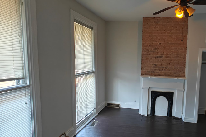Bedroom - 3 Bedrooms Available in 4 Bedroom House
