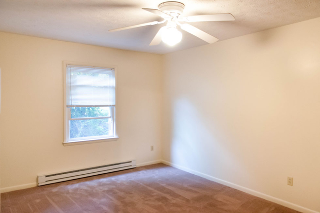 Bedroom - Green Mountain Apartments (Holton Mountain Rentals)